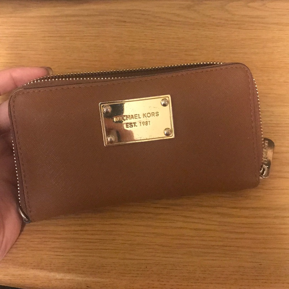 Micheal Kors wallet